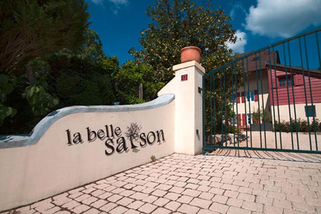 La Belle Saison Bed & Breakfast Mollens  Exterior photo